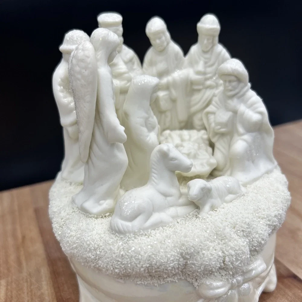 Cracker Barrel Nativity Music Box Silent Night Works Perfectly Christmas Glitter